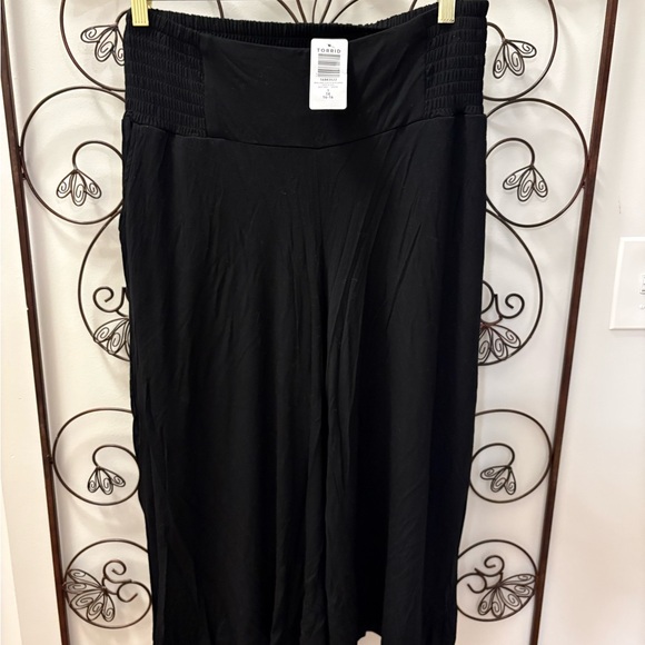 torrid Pants - Torrid Size 1 Cropped Wide Leg Pants